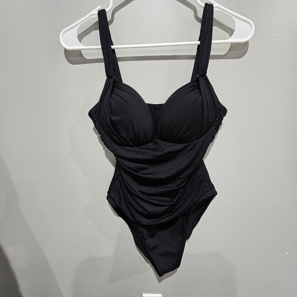 La Blanca Black Classic One Piece Swimsuit